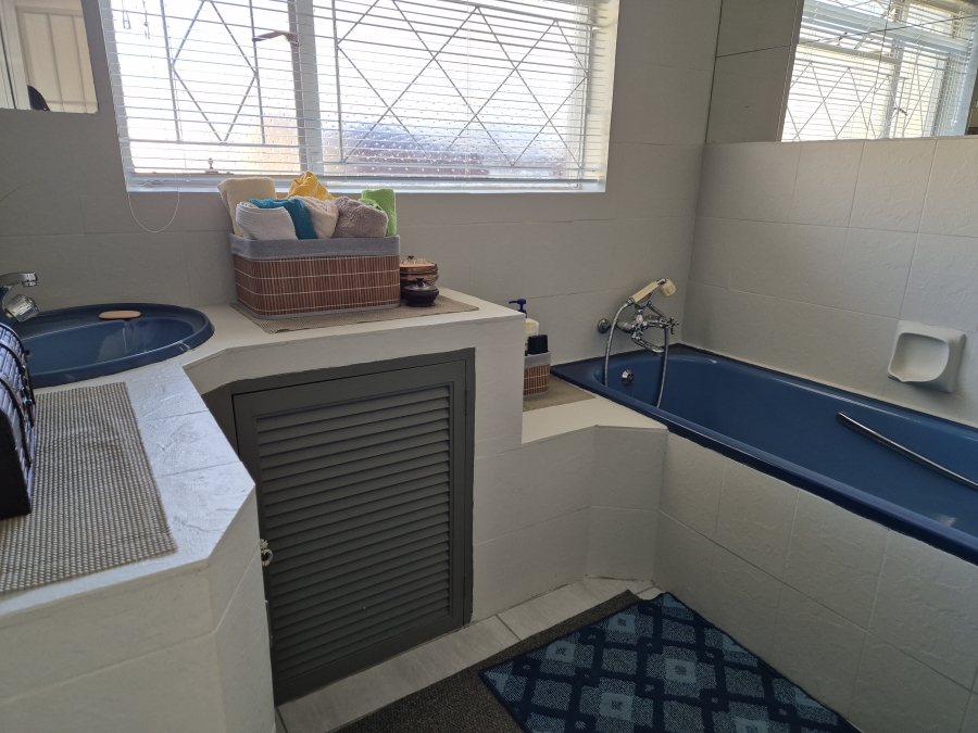 3 Bedroom Property for Sale in Flamwood North West